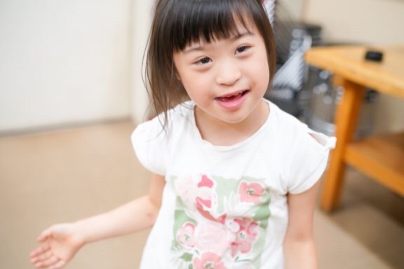 障がい児・ダウン症のためのダンスレッスン：サニーフラワーダンス