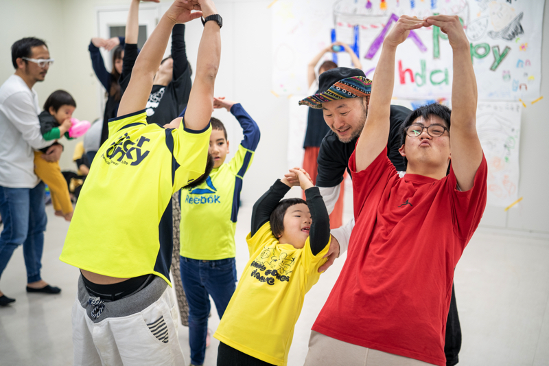 障がい児・ダウン症のためのダンスレッスン：サニーフラワーダンス