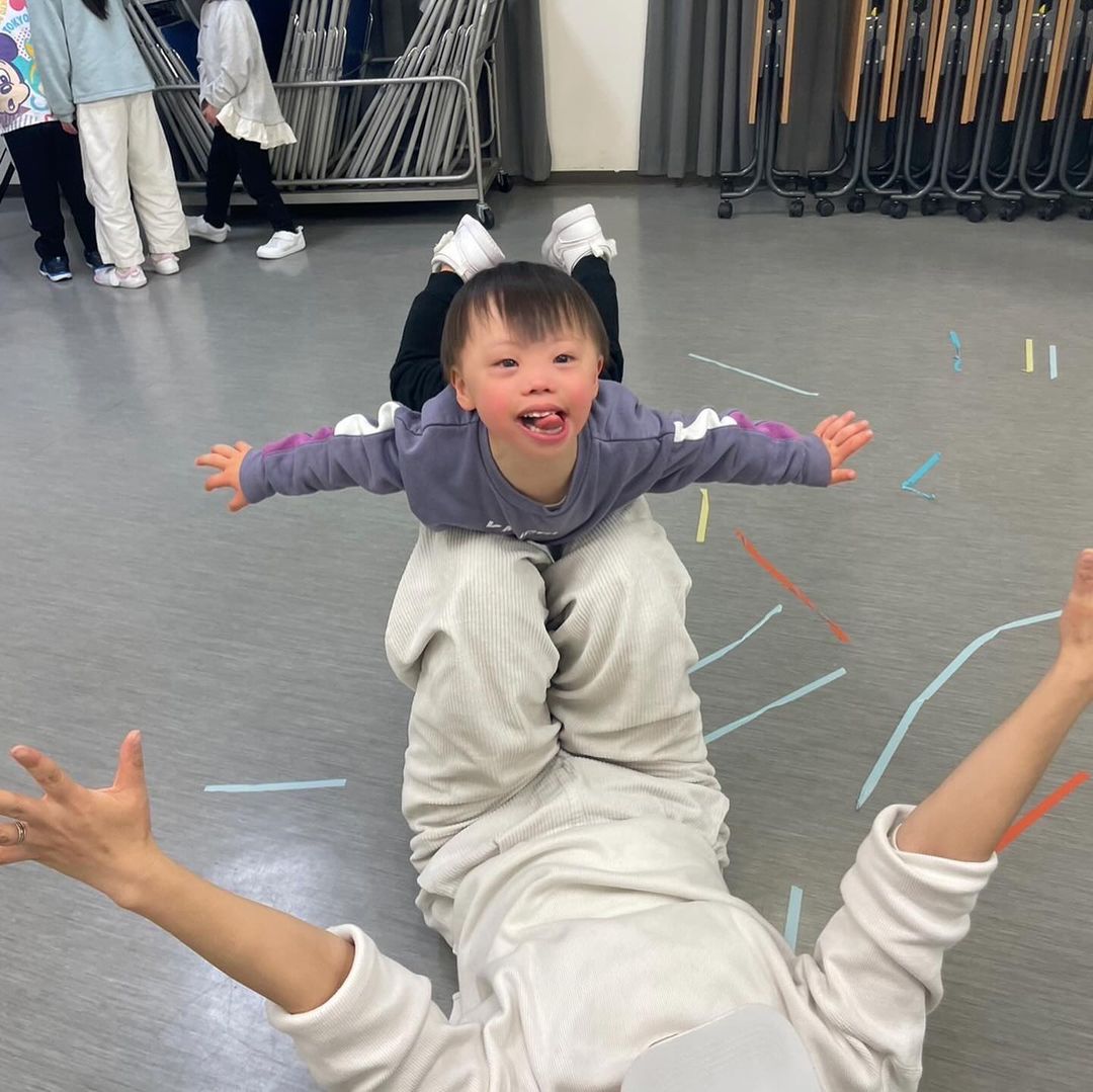 障がい児・ダウン症のためのダンスレッスン：サニーフラワーダンス