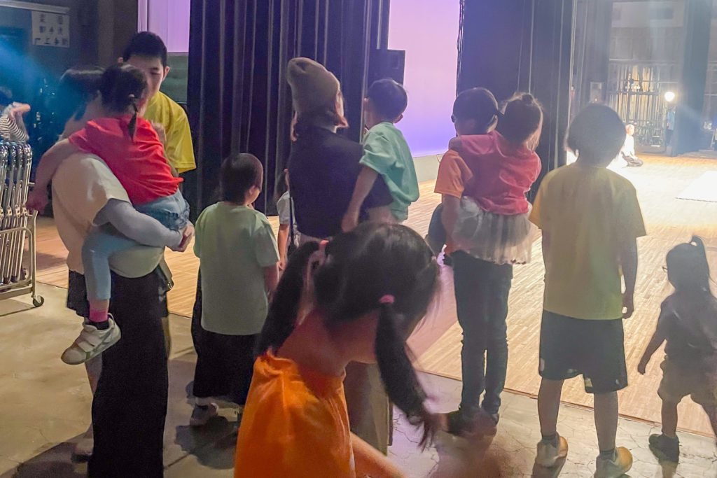 障がい児・ダウン症のためのダンスレッスン：サニーフラワーダンス