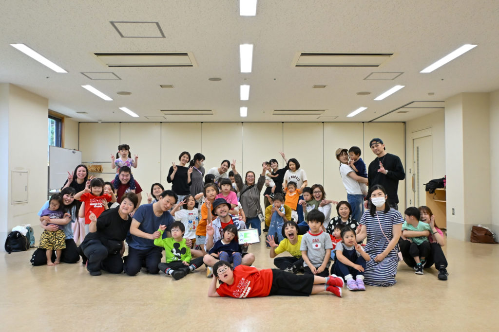 ダウン症 ダンス レッスン風景