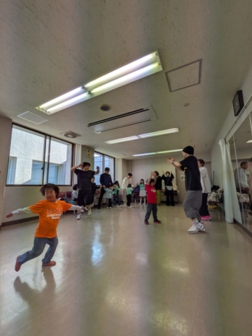 ダウン症・障がい児ダンス：サニーフラワーダンス