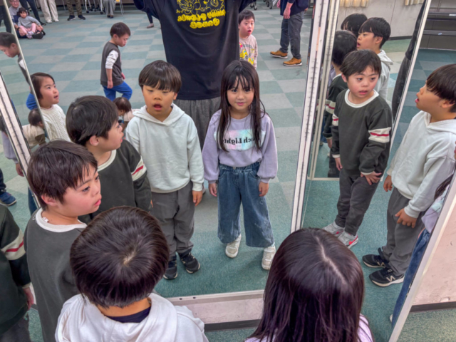 ダウン症・障がい児ダンス：サニーフラワーダンス