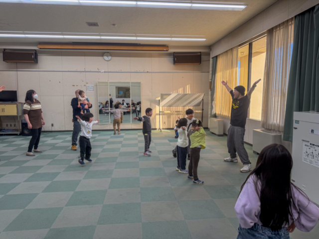 ダウン症・障がい児ダンス：サニーフラワーダンス