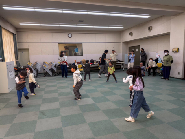 ダウン症・障がい児ダンス：サニーフラワーダンス