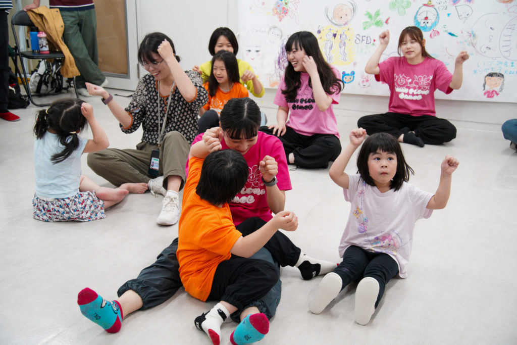 ダウン症・障がい児ダンス：サニーフラワーダンス